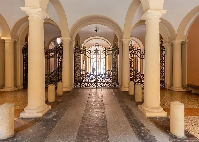 Dimora Aldrovandi, In The Heart Of Daire Bolonya
