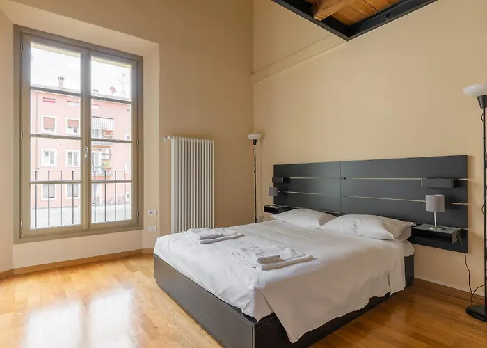 Apartment Dimora Aldrovandi, In The Heart Of Bologna